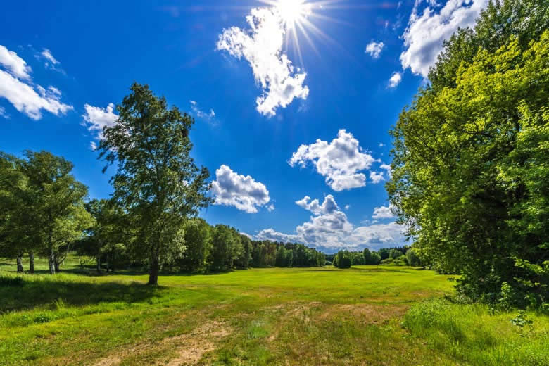 Sunshine hours - where and when is it sunniest © mirkograul - Fotolia.com