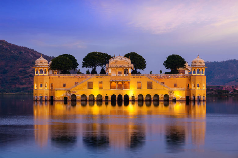 Jal Mahal Water Palace, Jaipur © Dmitry Rukhlenko - Dreamstime.com
